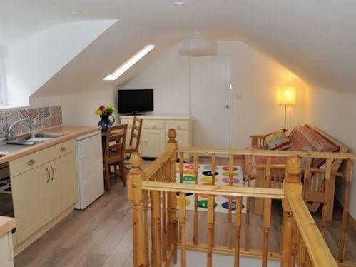 Apple Loft Apartment Alford  Ngoại thất bức ảnh